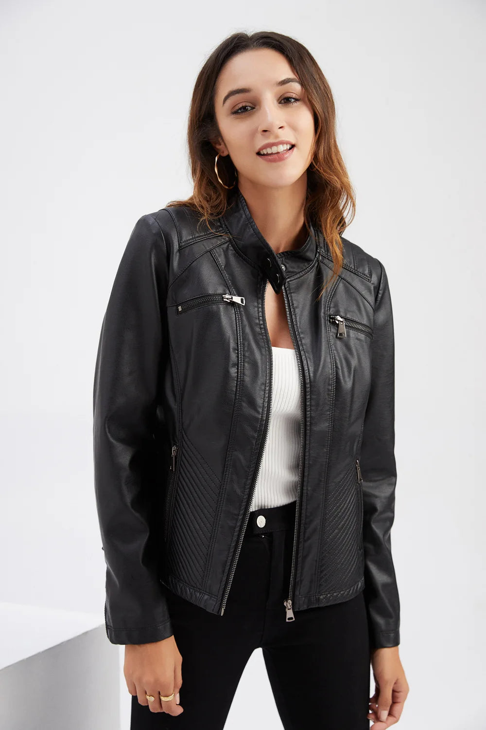 Jaqueta Feminina em Couro Genuino - Premium Jacket