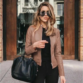 Jaqueta Feminina de Couro Gola Padre Zira